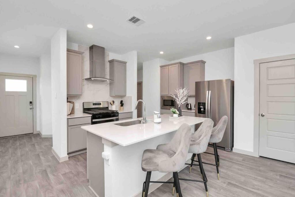 4Bedroom Escape - Near Med Center With Backyard Houston Esterno foto