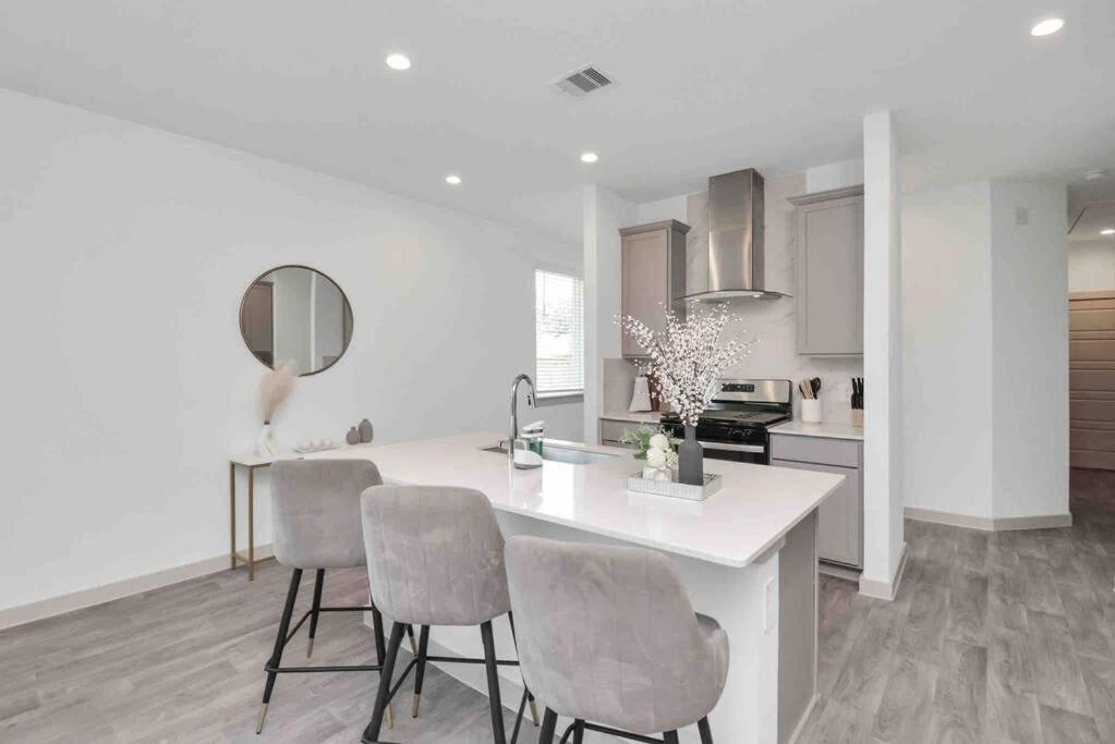 4Bedroom Escape - Near Med Center With Backyard Houston Esterno foto